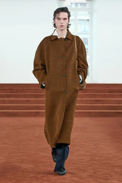 Look 37
